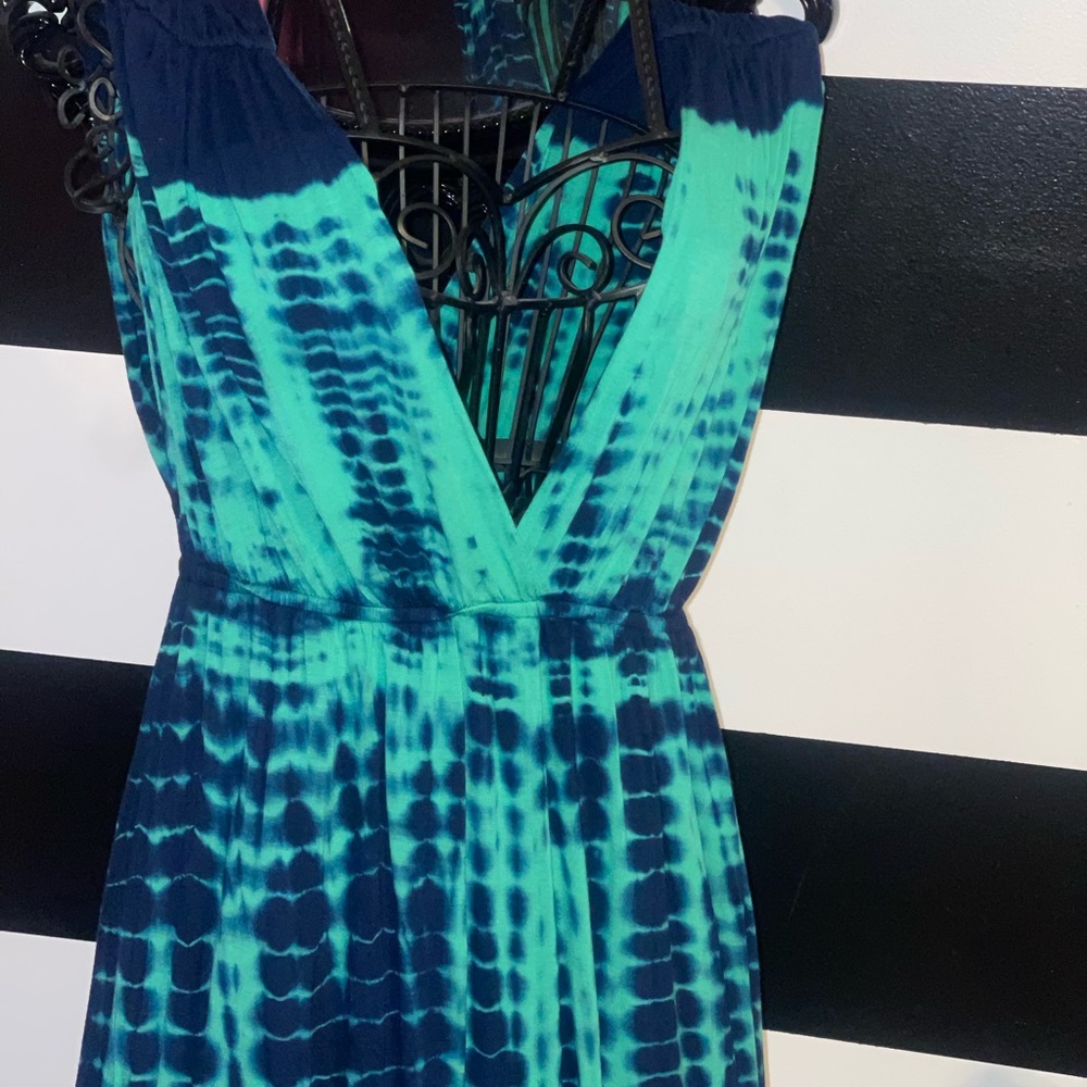 Max Dress - Picture 4 of 4